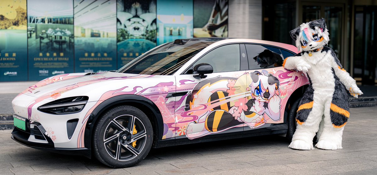 Got my new itasha🤤 absolutely love how it turned out.

🖌️:<a href="/stupid_cat_s/">TORO</a> 
🪡🐾： <a href="/SymphonTail/">SymphonTail</a>

#FursuitEveryday #fursuit