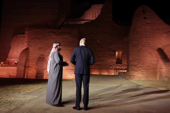 ولي العهد يستقبل الأمير ويليام، ولي عهد بريطانيا وأمير ويلز في حي الطريف التاريخي.