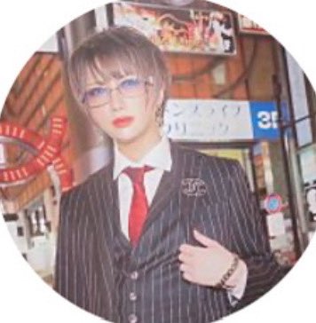 nyan0om's tweet photo. ホスト関係者の皆さん。
夜の仕事関係の人達の人でこいつに迷惑かけられた何か被害がある人は連絡ください。

村上　準　むらかみしゅん
1989年11月24日　36歳

女の子の家に寄生しながなら転々としてたが今は明石の実家にいる模様。

女の子で被害に遭われた人は連絡くれたら居場所教えます。 https://t.co/dUP4eCC54J