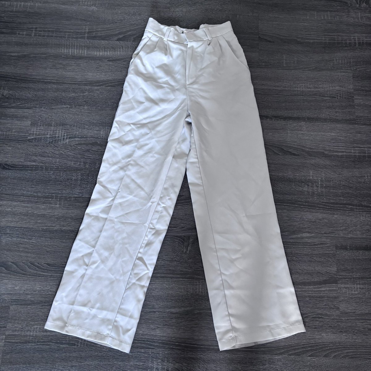 กางเกง ไปรีดเองนะคะ เอว 23
100 บาท