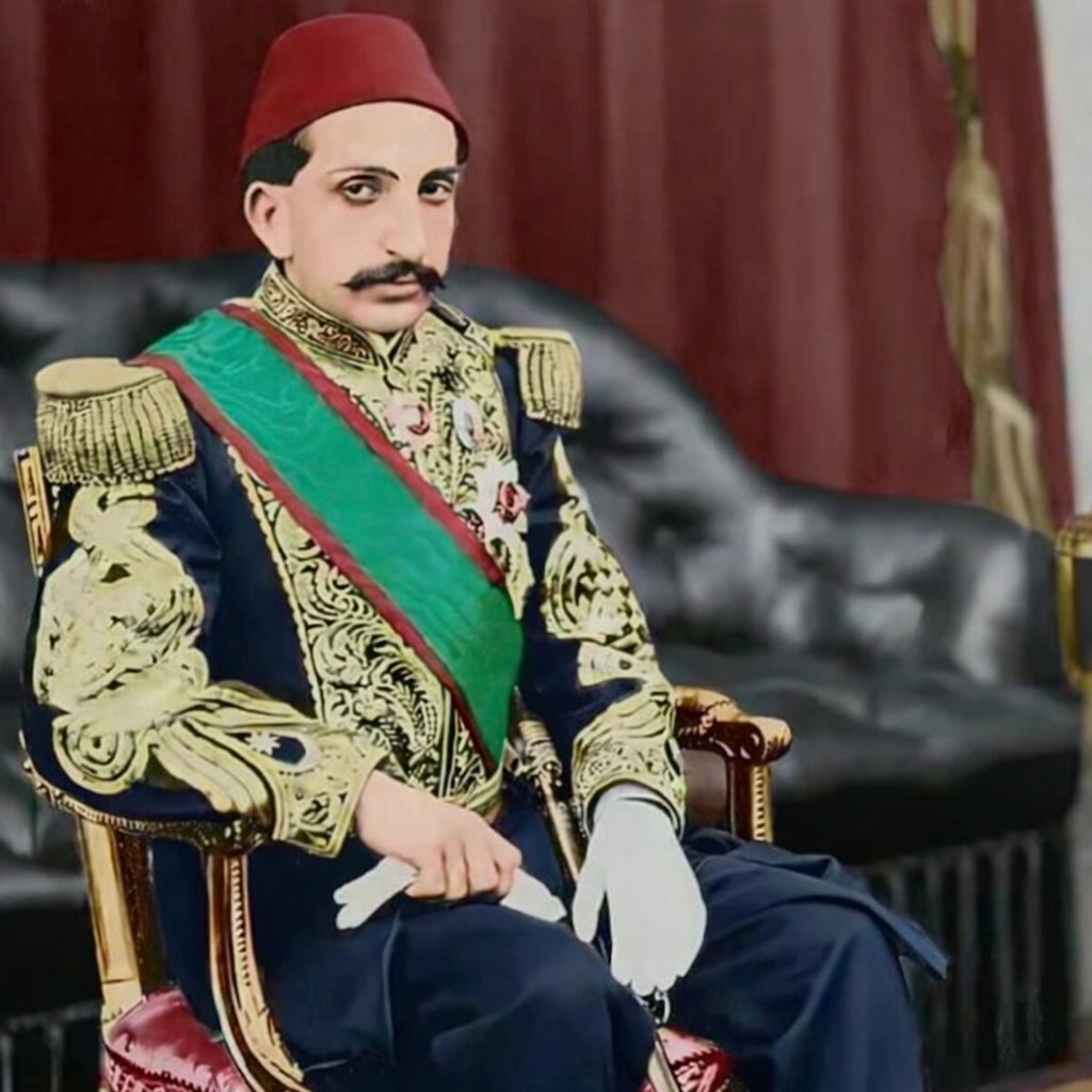 “Cennetmekan Sultan Abdülhamid Han hazretlerini vefatının 108. sene-i devriyesinde rahmet ve hürmetle yâd ederiz.” 🌙🌹🤲