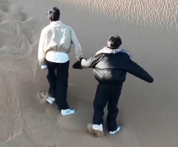 ไม่ไหวรูปนี้มากกกกขำพี่หมวยน้องตี๋ไปเร้วอัยอ้วรรร5555555555555555555555555555555555555555555555555555555555555555