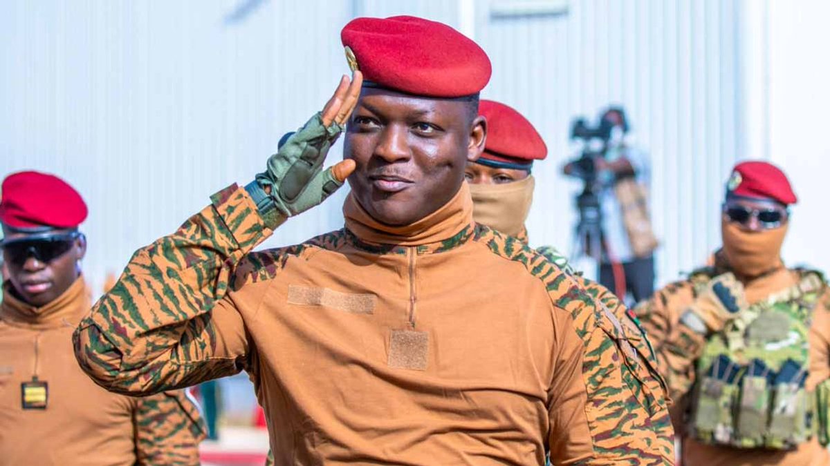 Jackie Lumbasi tweet media