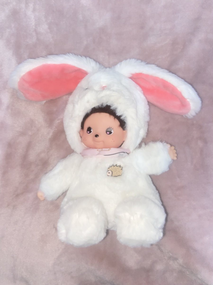 whhosjee's tweet photo. WTS || Want To Sell - Monchichi white rabbit pink plush cute &amp; wardah glasting liquid lip 
- bisa beli satuan yahh!! 
- ⁠pair lebii murcee
- ⁠ready ina, minat inbox ya!! https://t.co/r8ejjfr0Ym