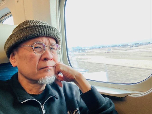 「まさにフラリと大阪まで。
明日です。」

水戸華之介（VO）と坂本亜伊琉（AG）によるアコースティックライブ『ウタフラリ』、2月11日（水祝）大阪ポテトキッドにて開催。
フラリとお越しください！