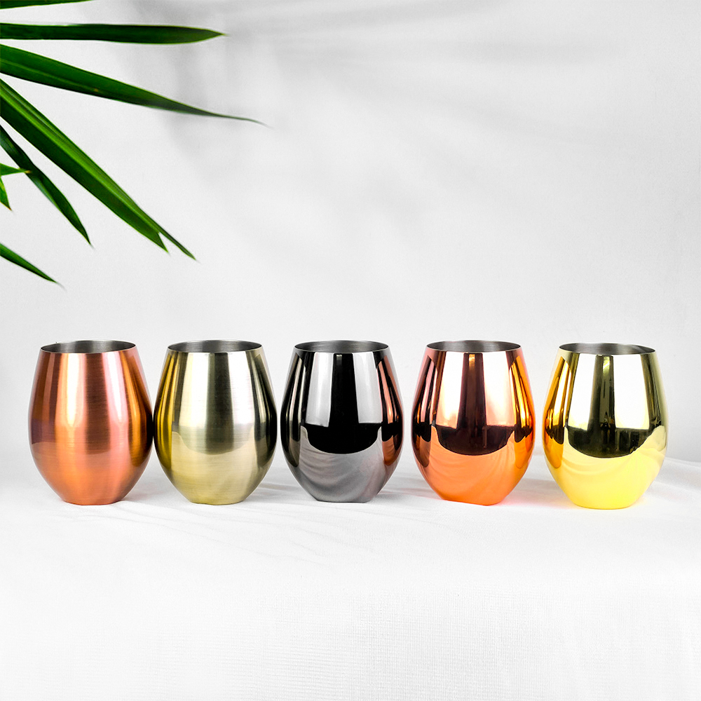 hoffeehouseware's tweet image. Bar Stars! What’s your 2026 vibe? 🍹
Boston/Parisian/Cobbler shaker? Stemmed cups or tumblers? Glossy gold or matte finish?
We make customizable 304 steel barware. 
📧 zelda@hoffee-houseware.com
🌐 hoffeehouseware.com
#bartools #cocktail #custombarware #hoffeehouseware