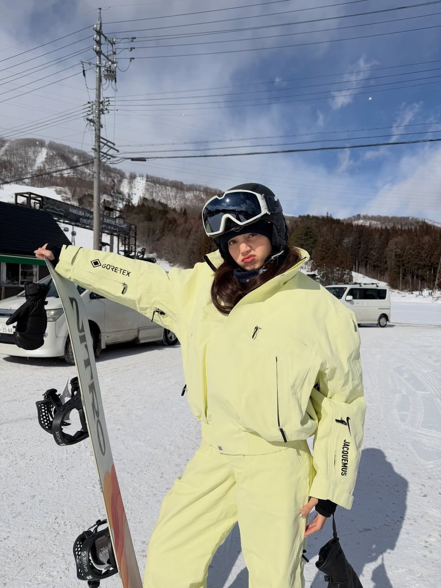 LISA INSTAGRAM UPDATE