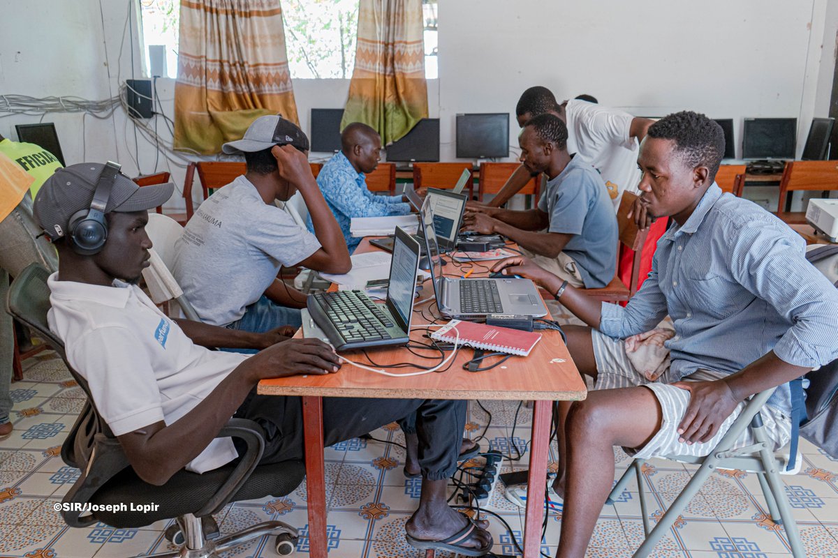 Solidarity Initiative For Refugees tweet media