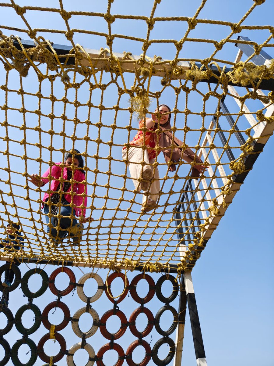 new concept tweet media