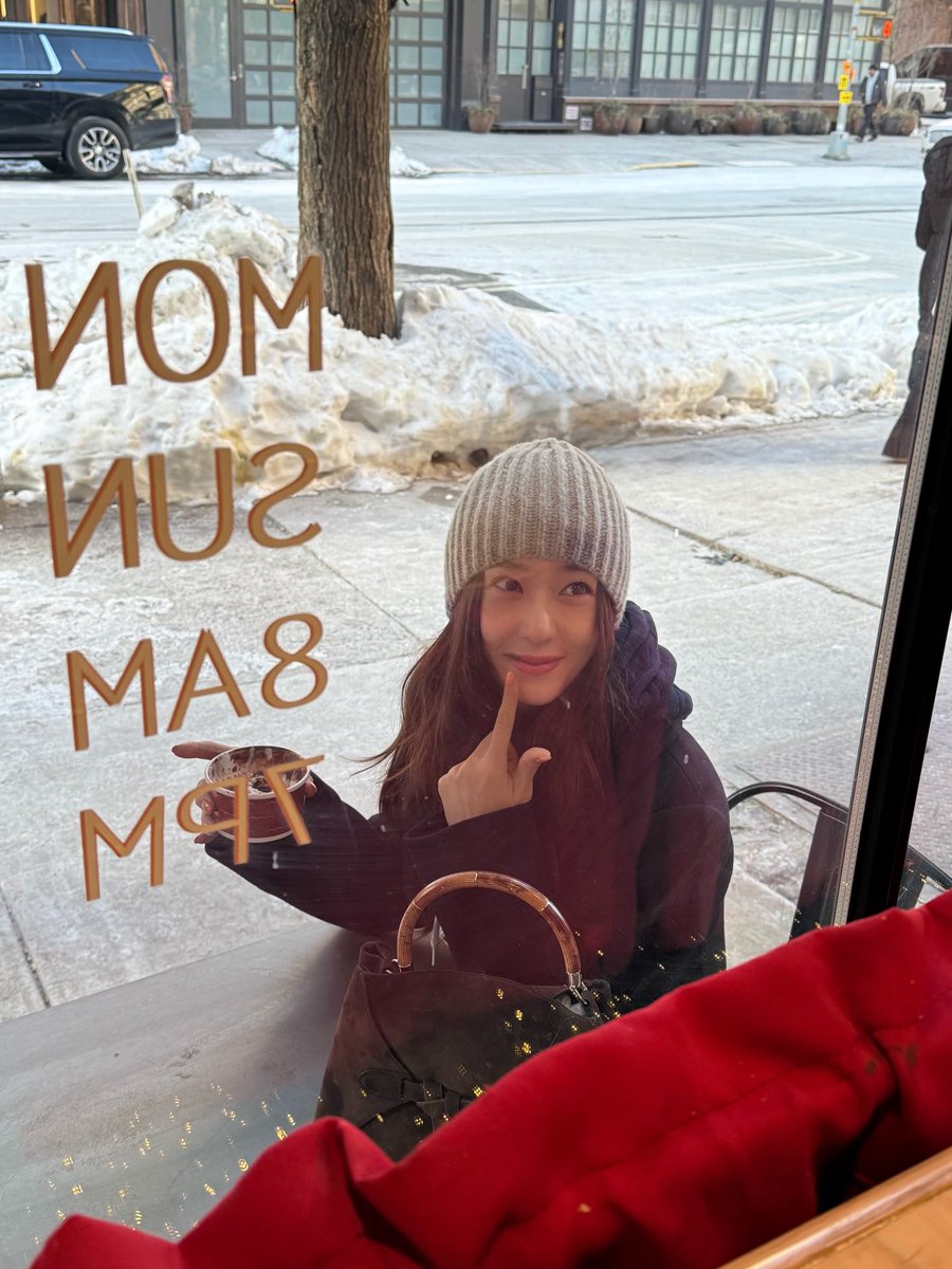 비니써서완전동그라미고 ,
너무너무너무귀여움 𛰙᭜𖫴𖫰𖫱𖫳𖫲𖫲𖫳𖫴𖫰𖫱꛰ ᭜𖫴𖫰𖫱𖫳𖫲𖫲𖫳𖫴𖫰𖫱꛰ಣ