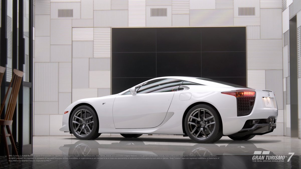 thegranturismo's tweet photo. Lexus LFA '10
#GT7CarCollection

This supreme sports car was created to carry on from the fanfare and performance of the Toyota 2000GT. It uses a carbon fibre body, produced through automated methods rather than by hand, with the transaxle and radiator positioned in the rear to create a 48:52 front-to-rear weight distribution.

The engine is a 4.8L V10 unit with a 72-degree bank angle. The beautiful roar of the engine was tuned with the help of musical instrument maker Yamaha. Only 500 cars were produced.

👇 Gran Turismo 7 Car List
https://t.co/ROzKRFtsLH

#GT7 #GranTurismo