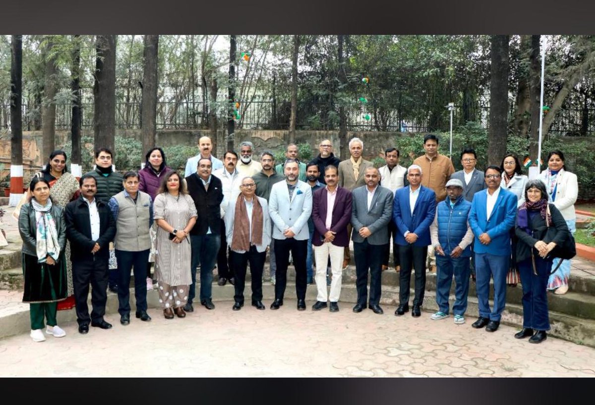 emrcmys's tweet photo. Dr. Sapna M.S., Director, EMRC Mysore, met and congratulated Prof. Parikshit Singh Manhas on his appointment as Director, CEC, New Delhi. She also participated in the 107th Coordination Committee Meeting at CEC, alongside EMRC Directors and CEC officials. https://t.co/yb7Ogdtksz