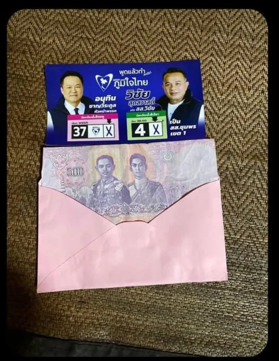 Serangan fajar di Bangkok.