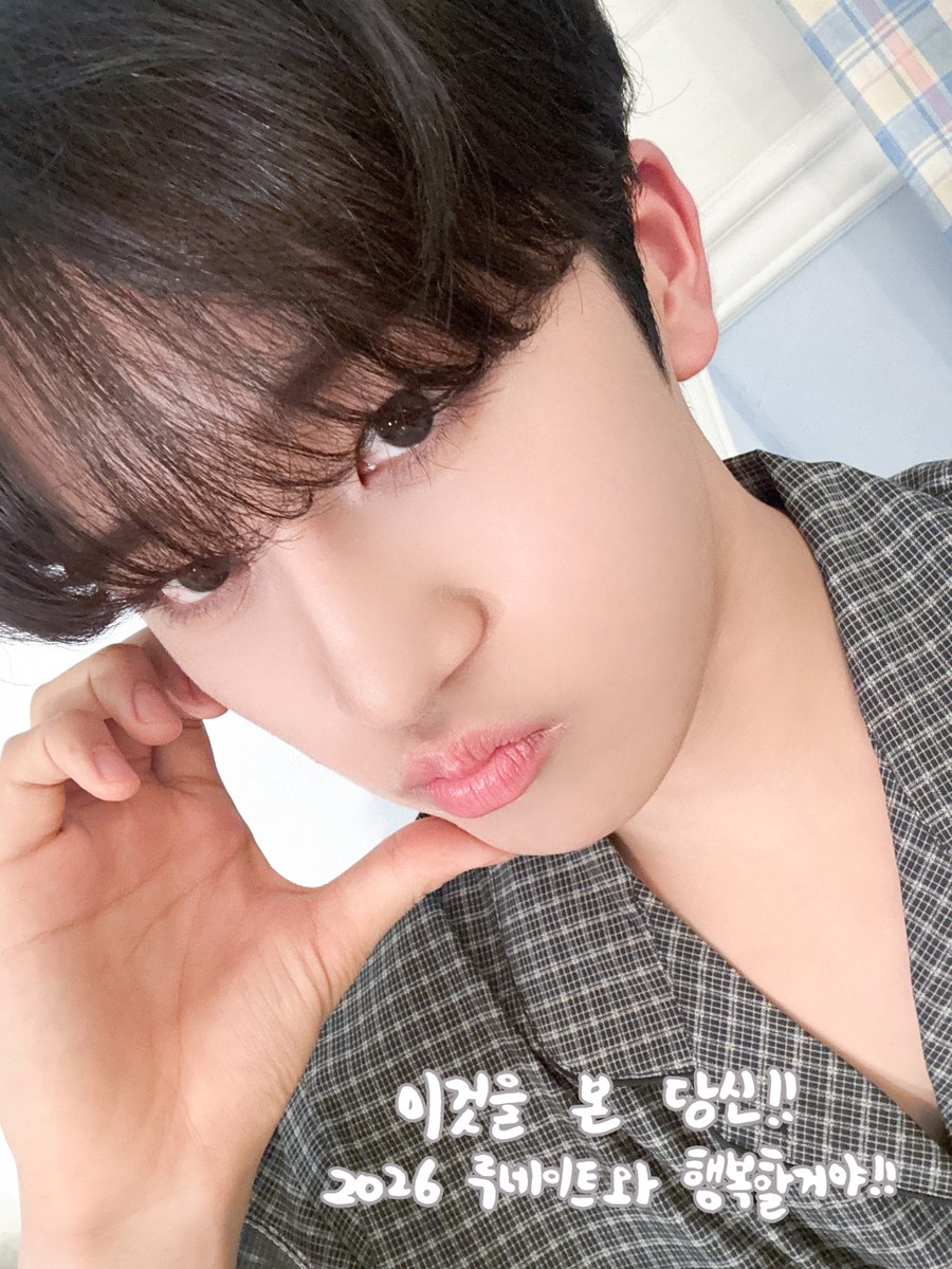 [📸] 𝐓𝐎. 𝐋𝐔𝐕𝟖 *⑅︎∗·˚🥠

#루네이트 #LUN8 
#타쿠마 #Takuma #준우 #JunWoo