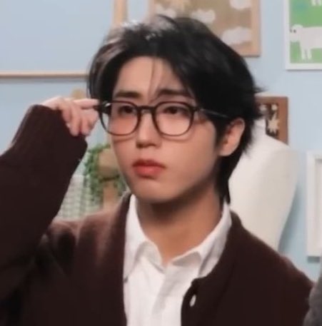 popular boy and his nerdy boyfriend