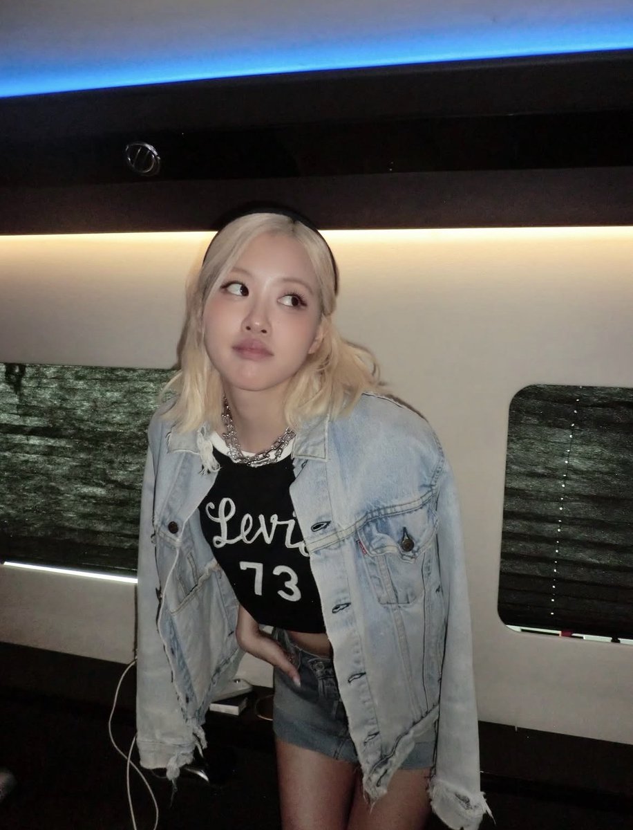 blckpinkpic's tweet image. Happiest birthday to our forever number one girl, ROSÉ! Hope you know that we are very proud of you for everything that you’ve done including the recent Grammy performance and nominations you had and we couldn’t be happier to know how far you’ve worked hard for it. Can’t wait to…