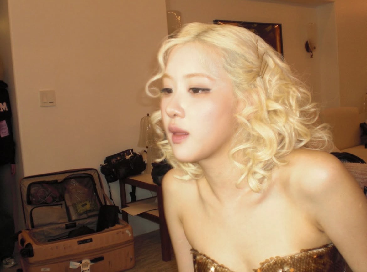 blckpinkpic's tweet image. Happiest birthday to our forever number one girl, ROSÉ! Hope you know that we are very proud of you for everything that you’ve done including the recent Grammy performance and nominations you had and we couldn’t be happier to know how far you’ve worked hard for it. Can’t wait to…