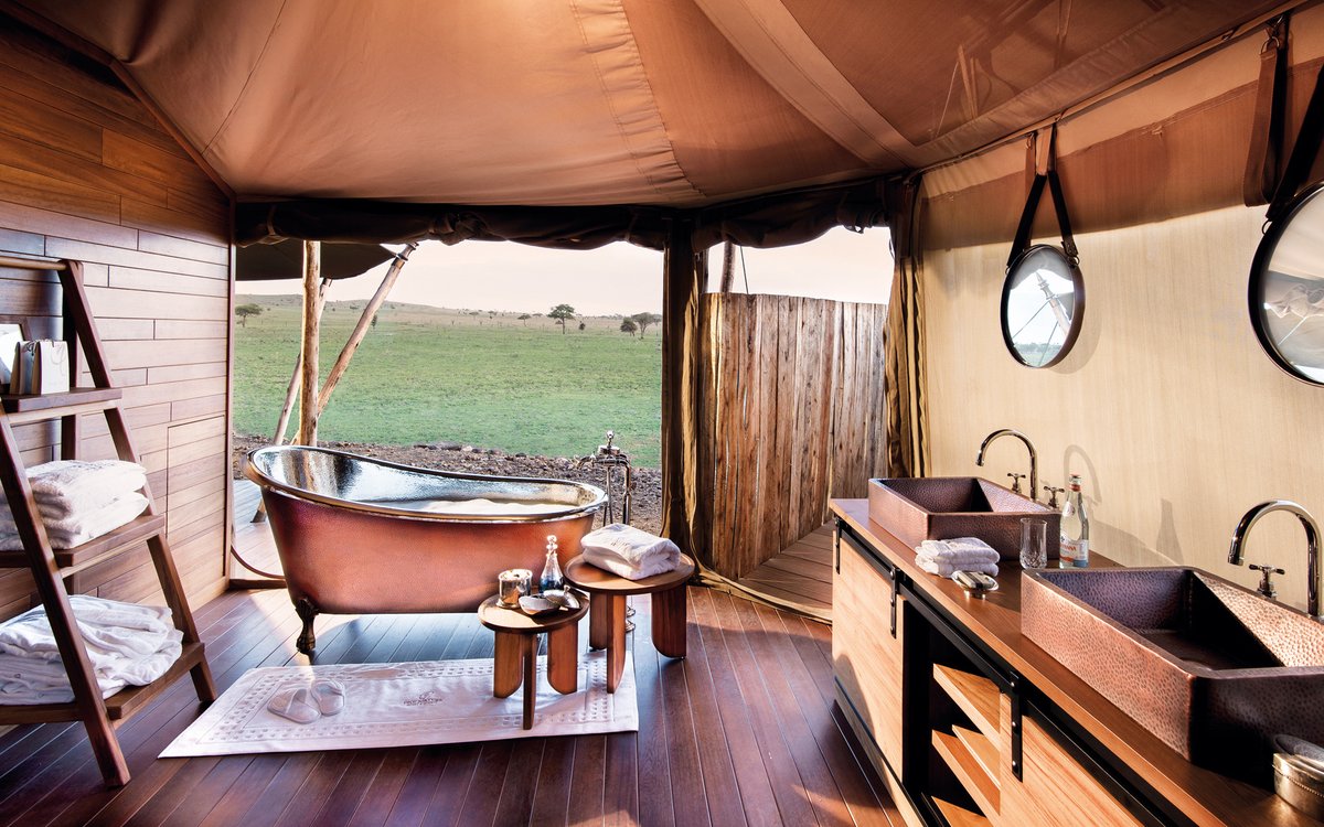 BontelSafaris's tweet image. Golden light, endless plains &amp;amp; pure serenity 🌅
One Nature Nyaruswiga in the heart of the Serengeti redefines safari luxury — private decks, outdoor tubs &amp;amp; front-row seats to the Great Migration.
#Serengeti