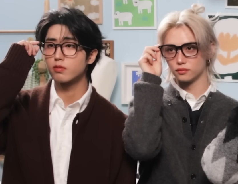 oh my jilix

😀---->🤓