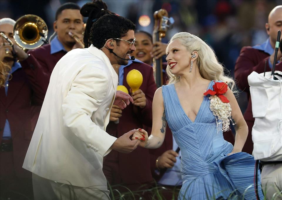 MENAFN's tweet image. Unpacking Bad Bunny's Superbowl Show An Alternative Joyful Vision For America #Unpacking #Bunny's #Superbowl #Show #Alternative #Joyful #Vision #America #USA #Russia #Biden #Ukraine #War #Palestine #Gaza #Israel # dlvr.it/TQsb7h