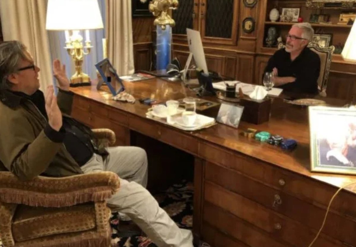 #Steve Bannon
إستيف بانون ، المستشار الاستراتيجي السابق للرئيس ترامب  - ارتبط اسمه بحصار قطر عام 2017. 
- تبني مواقف متشددة ضد قطر ودشن حملات إعلامية استهدفتها.
ما اعدلك يا الله ،، إني به شامت .
#Justice  #Ethics