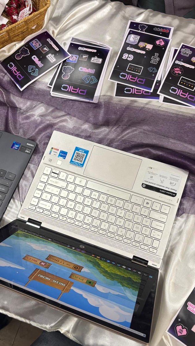 آمــال tweet media