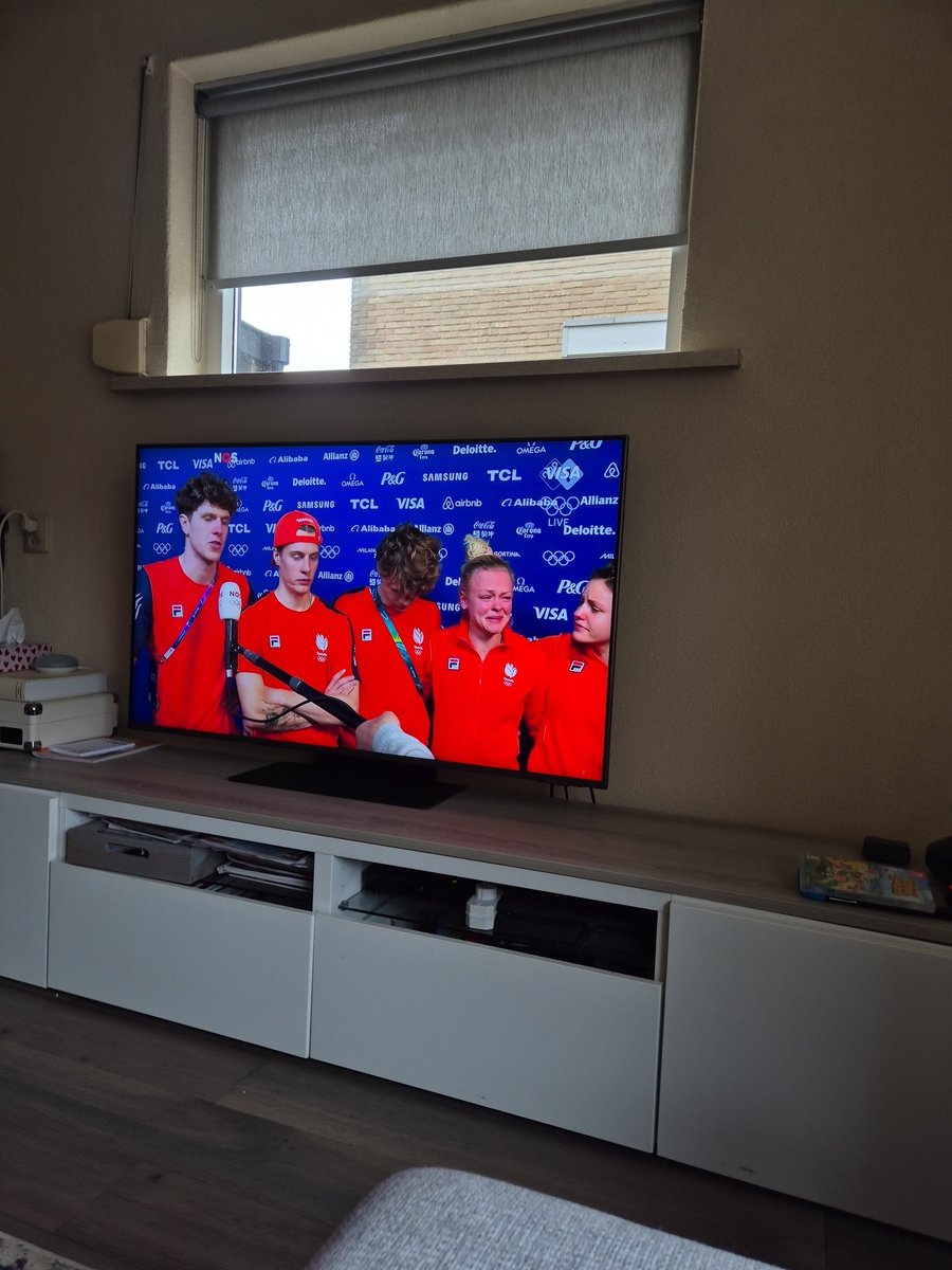 wilfredvleeuwen's tweet image. Sta je dan voor zo'n lulhannes van de #nos die bijna een schuldbekentenis eist. Diep respect voor deze sporters.

#olympischespelen #shorttrack