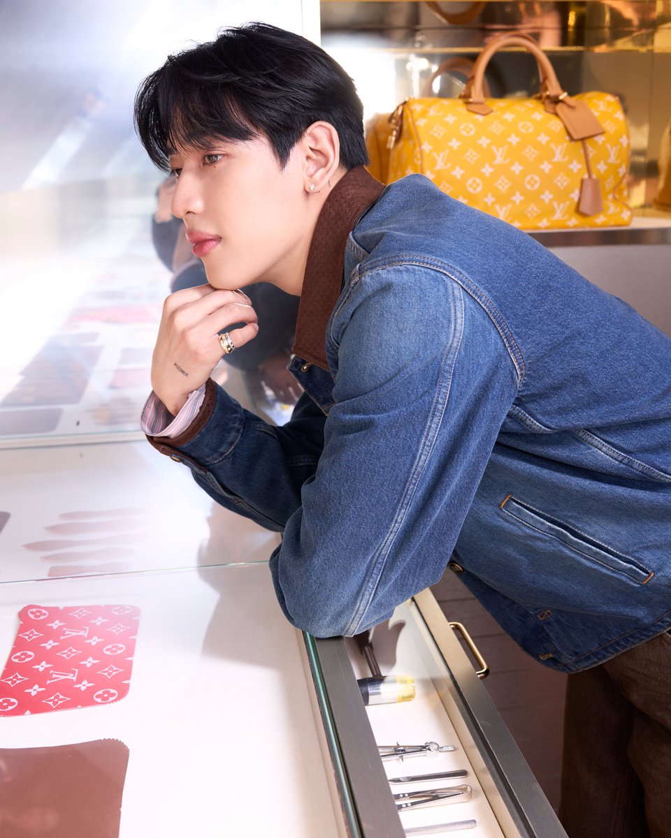 จอสระอึ้ง! เสิร์ฟภาพ #BamBam House Ambassador คนหล่อที่วันนี้มาร่วมฉลองพร้อมสัมผัส์ป๊อปอัพสุดเอ็กซ์คลูซีฟ ณ LOUIS VUITTON HOTEL BANGKOK ที่เปิดตัวอย่างยิ่งใหญ่ในวันนี้ พร้อมเปิดให้ชมตั้งแตวันที่ 11 กุมภาพันธ์ – 15 มีนาคมนี้💚

➡️ชมภาพเพิ่มเติม mintmagth.com/story/bambam-y…