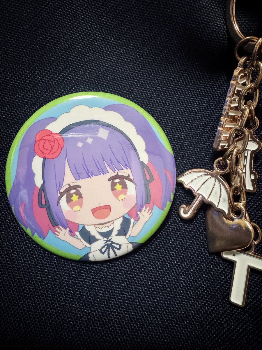 明日は2026年初のBAND-MAIDお給仕🎀
KANAMIさんのお便りを見てワクワクが止まりません！
あとSAIKIさんへの愛が本物💚💙

お給仕前にネイビーのリュックに鳩さんの缶バッジつけて出没します。
見かけたらお声がけいただいたり、生暖かく見守っていただけたりいただけたら幸いです🎀

PO！🕊️

#bandmaid