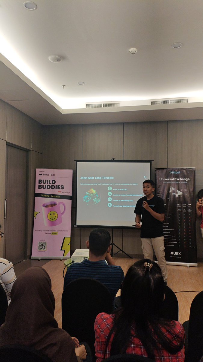 hadiproz's tweet photo. GM Surabaya! ๐โ๏ธ
โHad a blast at today's event! Insightful sessions and meaningful connections. Let's keep building! ๐
โBig shoutout to:
@Moving_03 @BitgetID @meta_pool @MaxOne
โ#EventwithBitget #BitgetConnectSBY #BitgetTradFi https://t.co/6ESvAvgzOJ