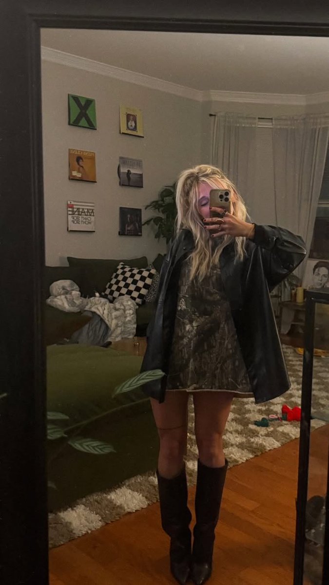 nat t. | parody. 🧁 tweet media