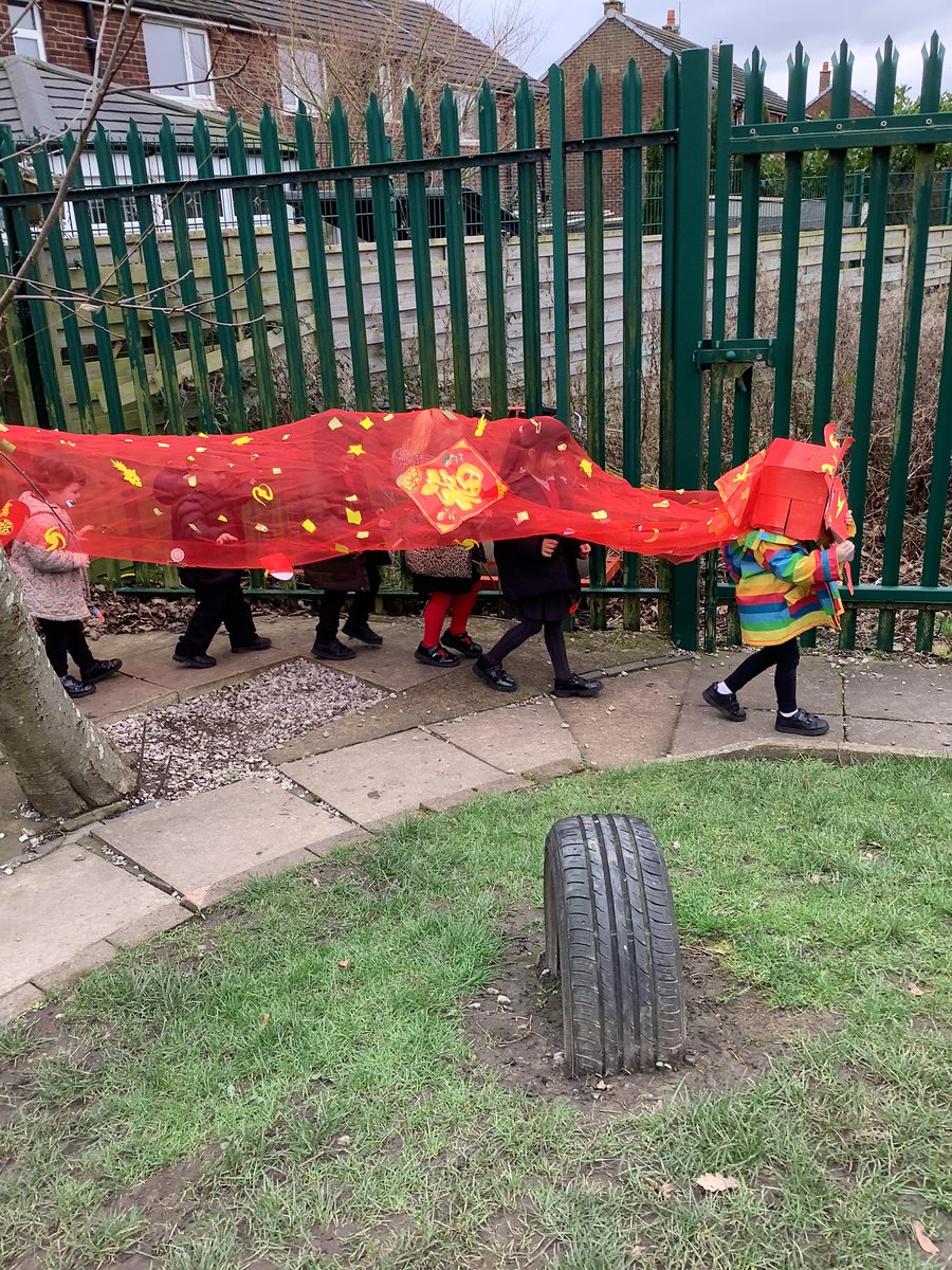 Just look at our Chinese dancing dragon 🐉 

#EYFS
