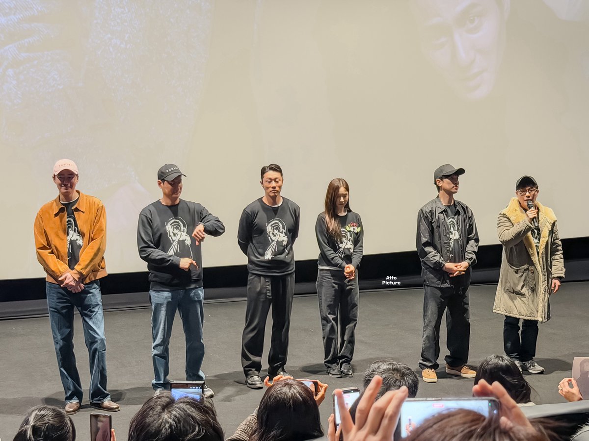 AttoPicture's tweet photo. 260208 메가박스 대구신세계
휴민트 개봉 전주 무대인사
류승완 감독, 조인성, 박정민, 박해준, 신세경, 이신기 참석

무조건 영화관에서 봐야하는 영화 
몰입도 대박 👍🏻
2월 11일 개봉!!

#휴민트 #무대인사 #대구
#류승완감독 #조인성 #박정민 #박해준 #신세경 #이신기 https://t.co/R9HJgXHNBu