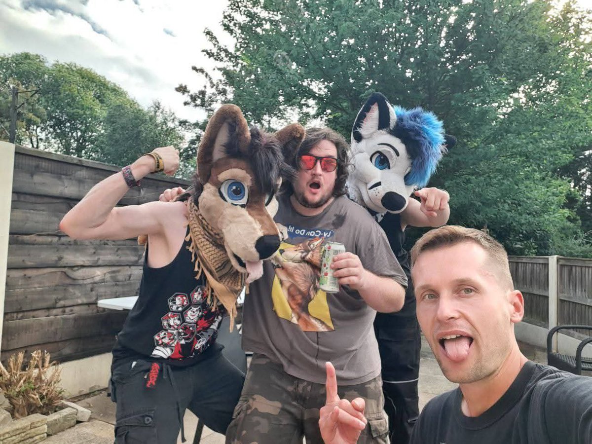 Sooo NFC next week!!?

Partying, Drinks n more who am I gonna see there? ^.^

Here's how to spot me and yes I am bringing my kilt with me ;p

#nfc #nfc26 #nordicfuzzcon