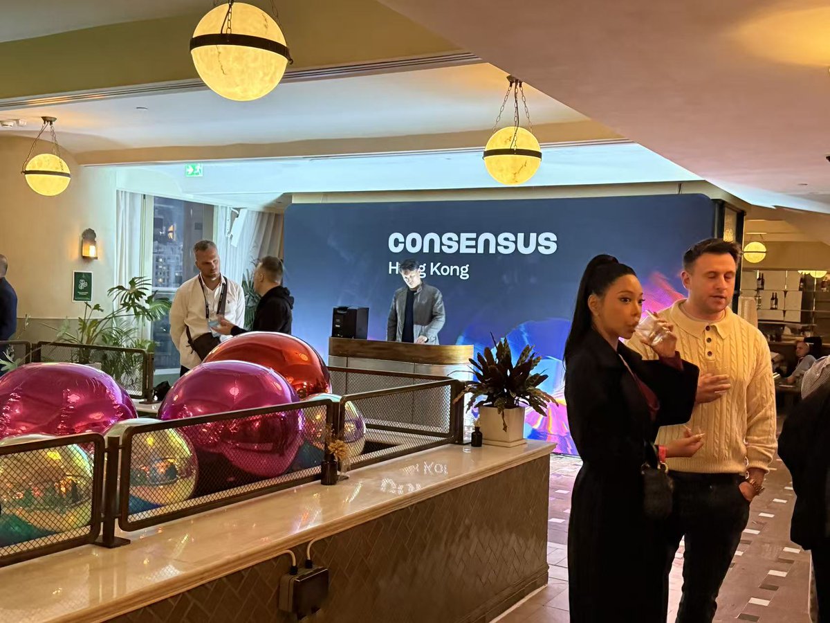 Phoenix Finance tweet media