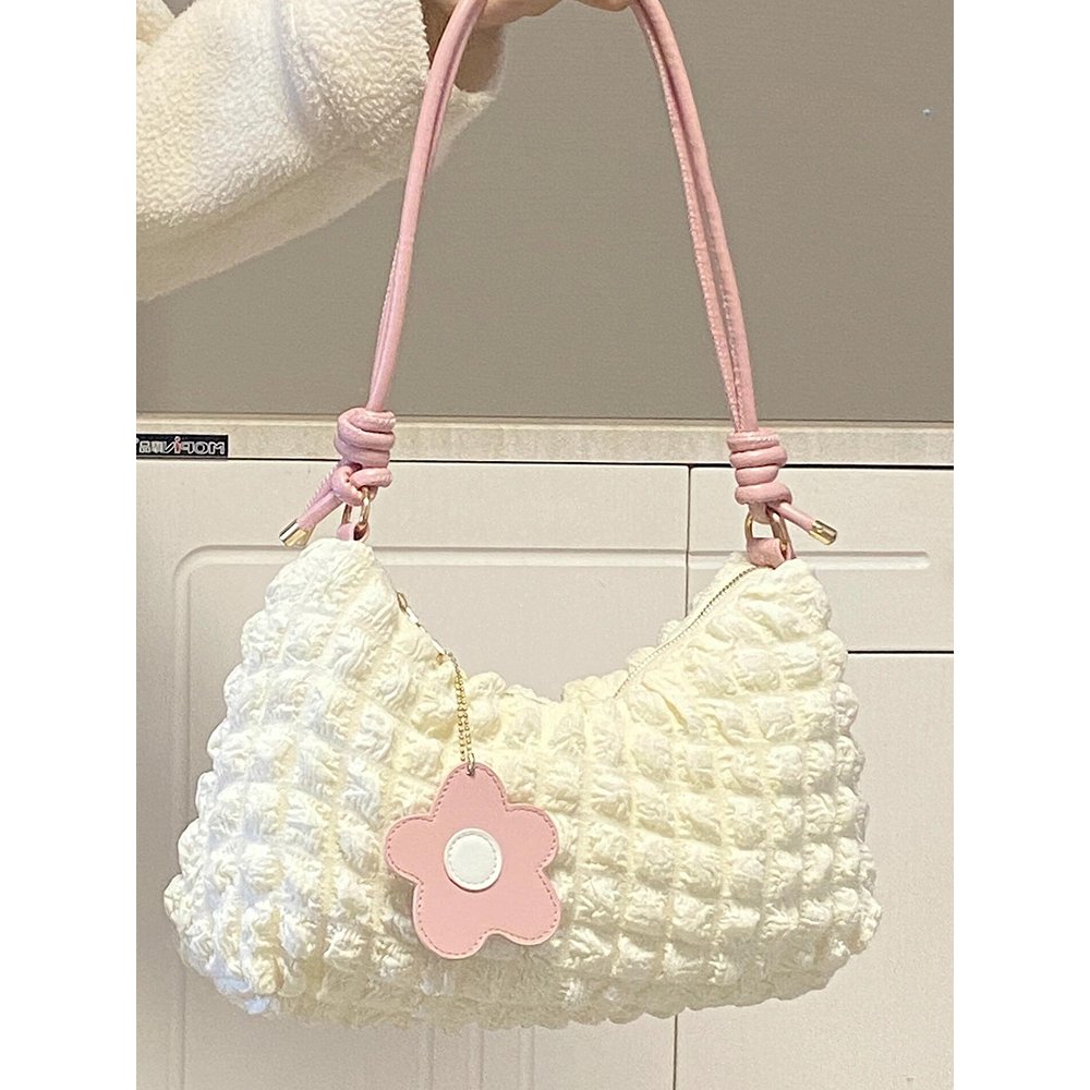 lily🍰 tweet media