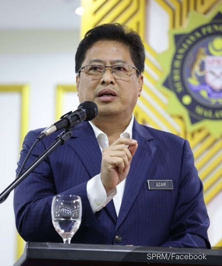 NewsBFM's tweet image. MACC chief Azam Baki said his RM800,000 shareholding in Velocity Capital Bhd was bought and disposed of within the same year.

He said the shares were properly declared via the Human Resource Management Information System to the Public Service Department.

🧵1