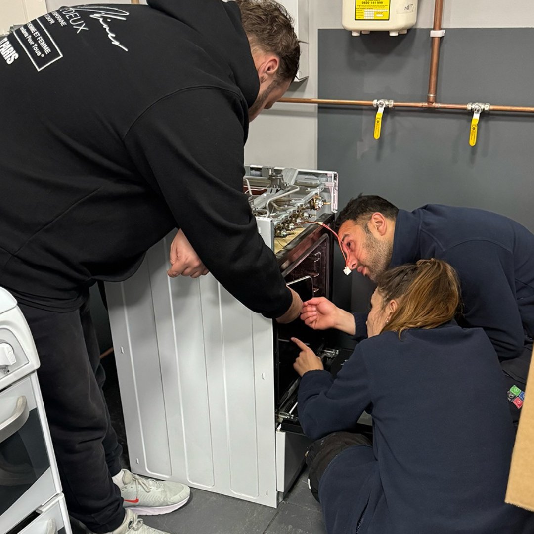 Logic4training tweet media