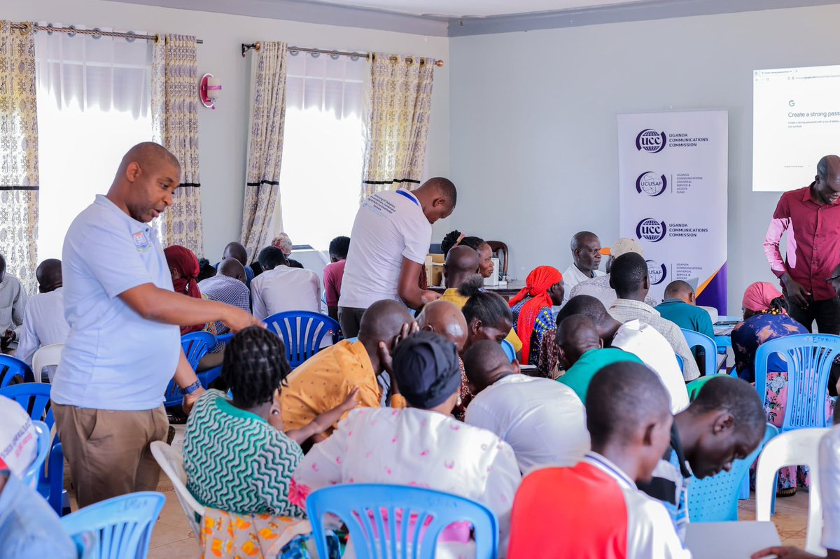 8TechConsults's tweet photo. ICT4Farmers participants are learning to navigate government e-services, explore the e-Academy, and create Gmail accounts.

When farmers are connected, agriculture evolves. 
@MoICT_Ug @UCC_Official @UCC_ED @Parliament_Ug 

#ICT4Farmers #digitalskilling https://t.co/AOKE32NEen