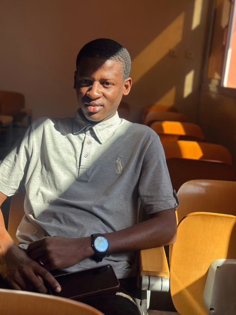 Fatiha + 11 likhlass pour notre frère  Abdoulaye Ba 💔
Yalla nako Yalla kharé Al jannah si barki Seydina Mouhamed 🤲🏼