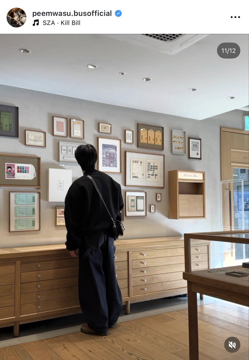 เพื่อนกันใครมันจะไปลงรูปแล้วแทรกรูปเพื่อนไว้ทั้งรูปคู่รูปเดี่ยวว่ะพี่ อือ เพื่อนก็เพื่อนล่ะว่ะ🌝🍜