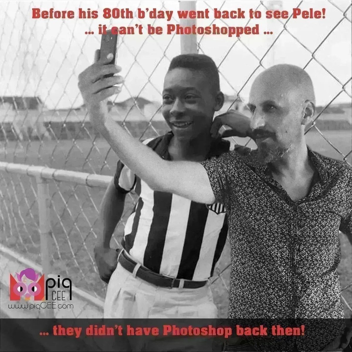 Popped back to take a quick selfie with the one &amp; only Pele! It can't be Photoshopped...
@piqCEE
buff.ly/3jTJPSc 
#personalgift #uniquegifts #gifts #printed #personalisedgifts #personalisedgift #wallart #decor #holidaygifts #MHHSBD #UKGiftAM