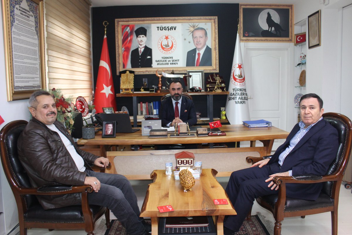 Vakfımızın Yozgat Sarıkaya Temsilcisi Yakup Ergen Genel Merkezimizi ziyaret ederek Genel Başkanımız Gazi <a href="/lokman_aylar/">Gazi Lokman Aylar</a> ile bir araya gelerek, yürüttükleri proje ve çalışmalar hakkında bilgilendirmede bulundular.

Başarılı ve özverili çalışmaları için Temsilcimize teşekkür eder,