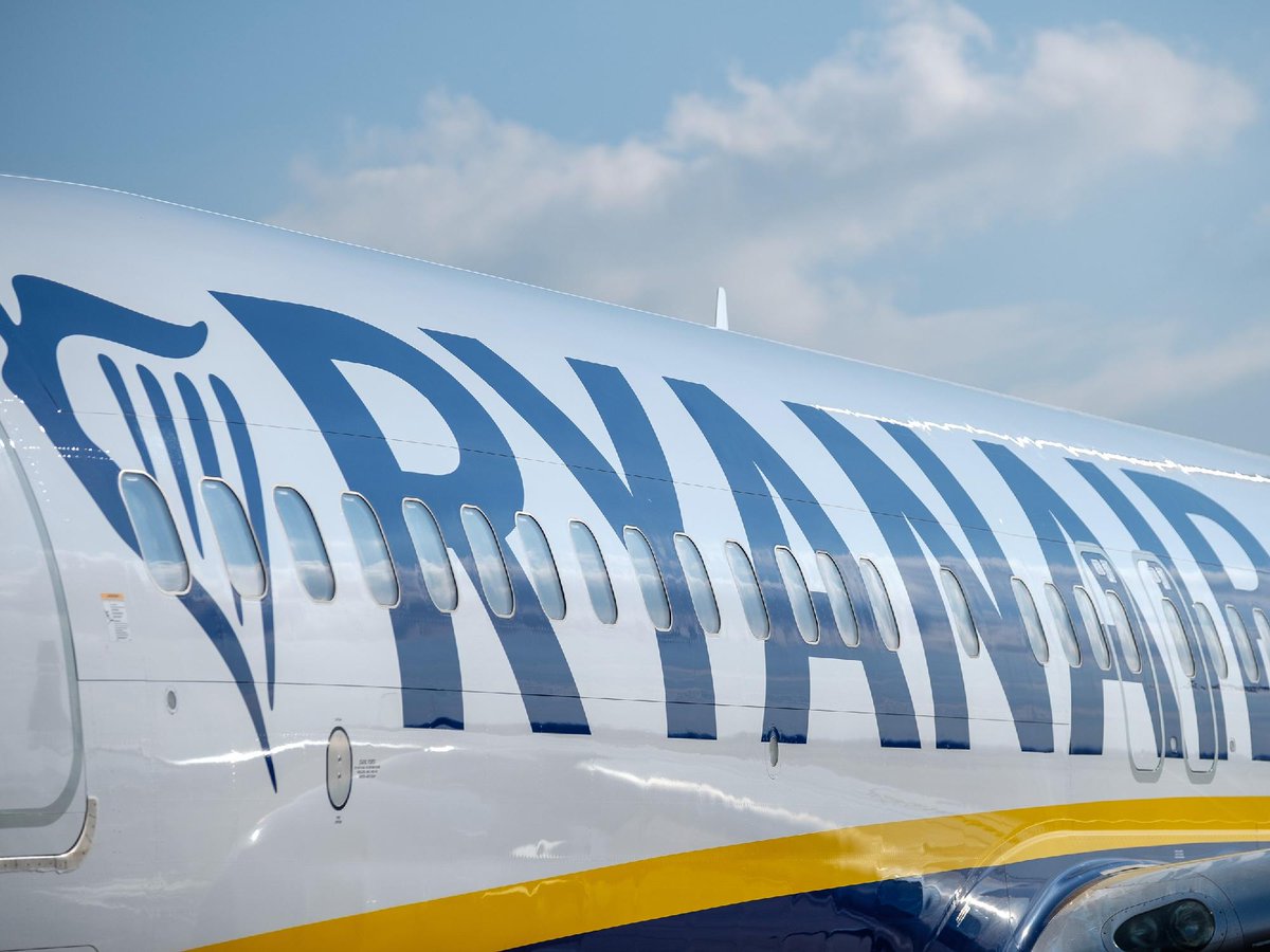LPL_Airport's tweet photo. This week, Ryanair will carry its 100,000th passenger between Liverpool and Budapest.

The flight first launched in 2007, before restarting in November 2024 and is currently served with two weekly flights - on Fridays and Sundays. https://t.co/U5LyazmZz9