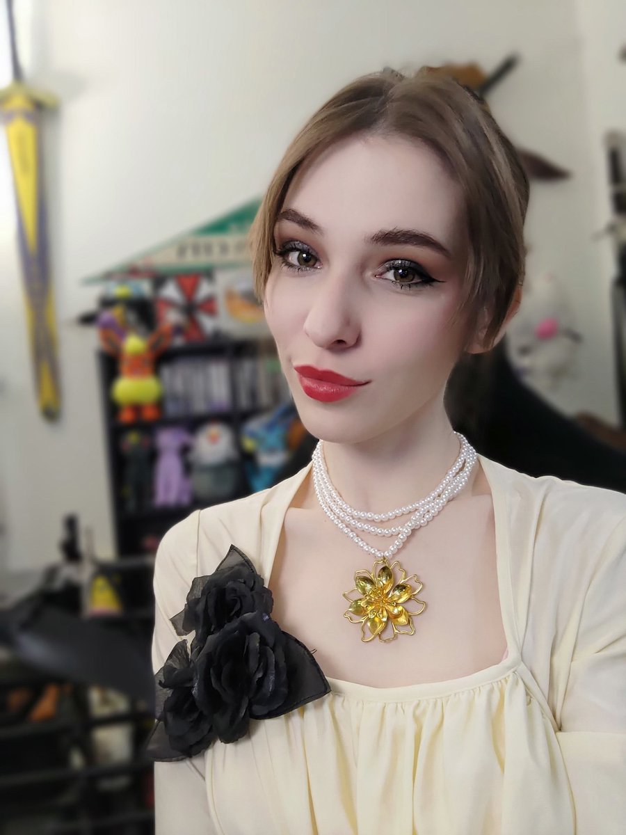 🟣 LIVE NOW 🟣 
Resident Evil Village Achievement Hunting 💅 Lady D cosplay #REBHFun
#ladydimitrescu #cosplay
2 achievements left 🤩

Join the fun here 💅
twitch.tv/kimmydnc
