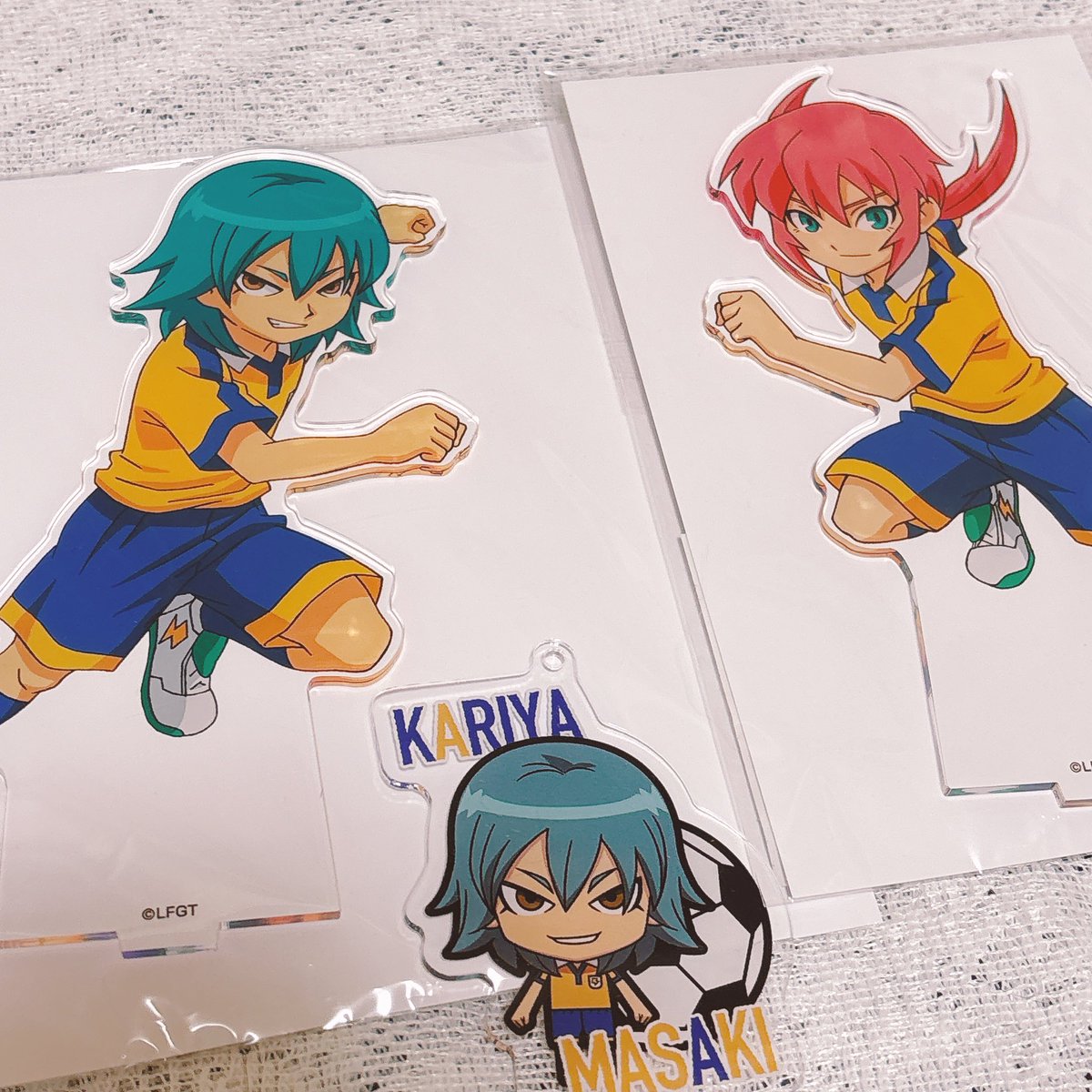 見る度に｢デカすぎんだろ……｣になるアクスタ