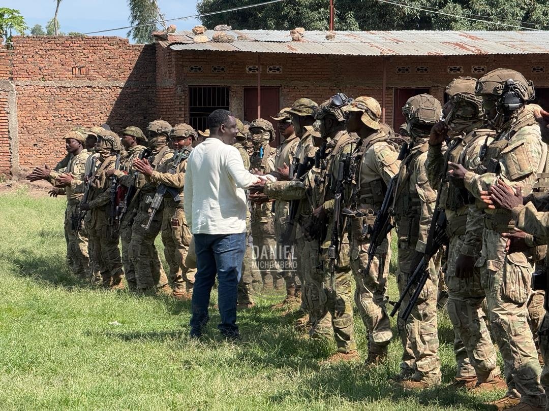 #RDC 🇨🇩 : les FARDC avancent vers le centre de Minembwe 

Des sources locales ont annoncé ce mardi 10 février la progression des FARDC  vers Minembwe centre, en réponse à l’appel pressant de la population locale.

« Il n’y a que les forces armées qui disposent des moyens, du