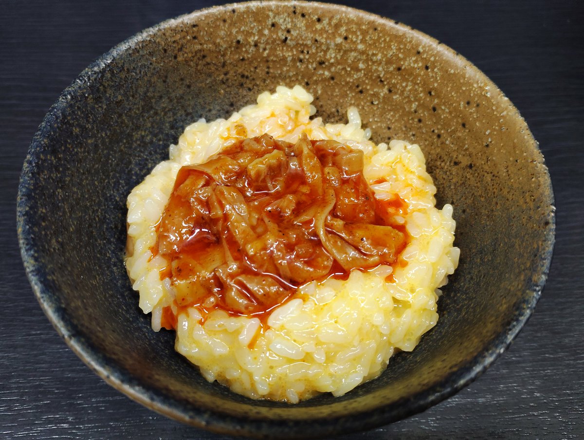 店内で大好評販売中の『大人の辛めんま』ですが、「卵かけごはん」に