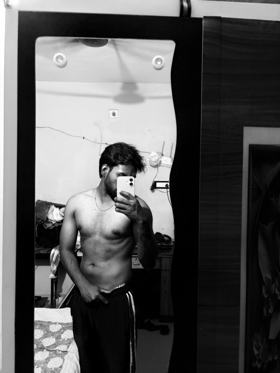 pintumehtar's tweet photo. Abs not done yet😭😭
.
.
#workout https://t.co/RUxsFTLFXX