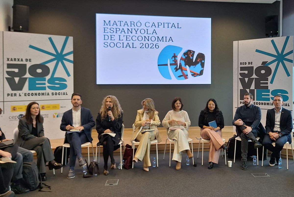 SpainNAB's tweet photo. 🚀 Mataró acoge el lanzamiento de la Red de Jóvenes por la Economía Social que sitúa a la juventud como “el motor del cambio social y económico para afrontar los desafíos del siglo XXI”.
✏️ @empleogob https://t.co/o30tWTRCcp
📸 @matarocat y Aicha Belassir 
@Yolanda_Diaz_ @CEPES2 https://t.co/pM1yE1A8nR